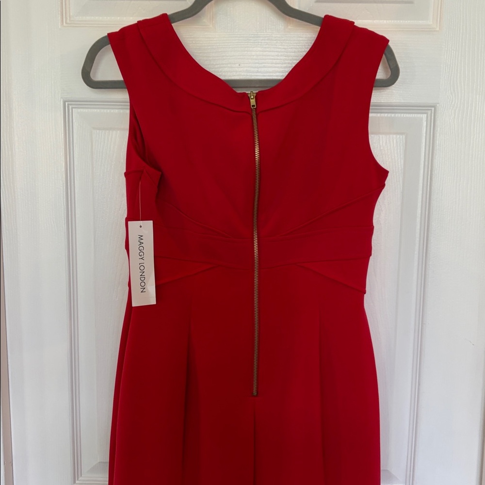 MAGGY LONDON SLEEVELESS BRIGHT RED DRESS SCOOPNECK BACK EXPOSED GOLD ZIPPER SZ 8 - Picture 5 of 11